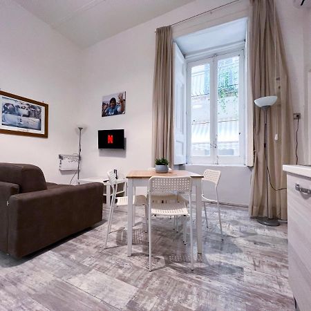 Casa Martino Formale Apartment Napoli Bagian luar foto